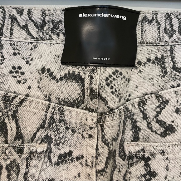 Alexander Wang Cropped Snake Print High Rise straight leg jeans size 26 - Picture 3 of 6